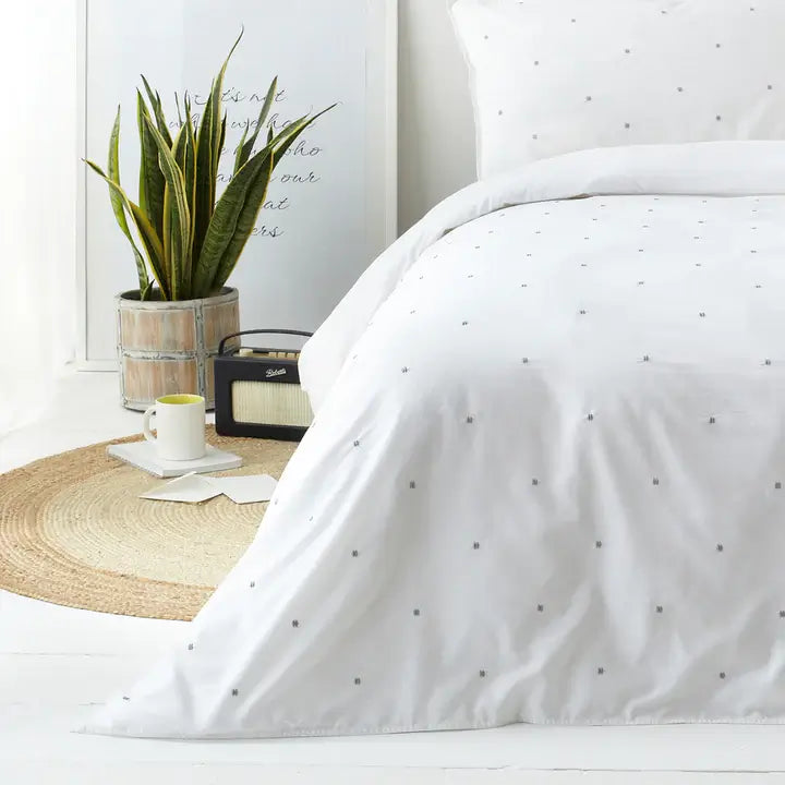 Bedding Kit - Premium (Linen, Duvet & Pillow)