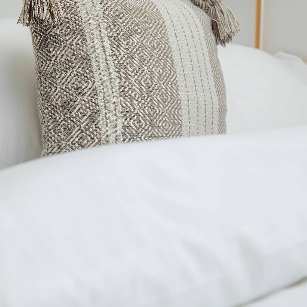 Bedding Kit (Linen, Duvet & Pillow)