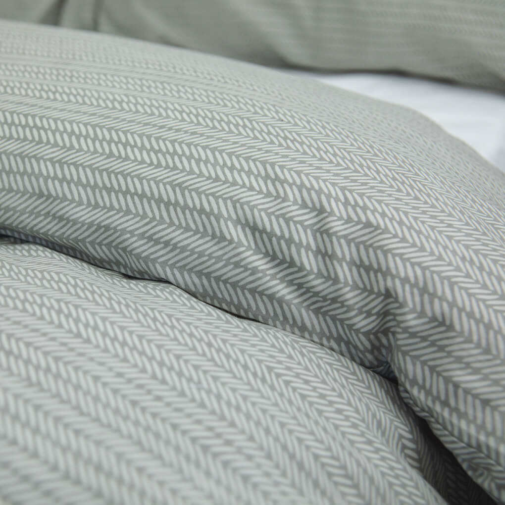 Bedding Kit (Linen, Duvet & Pillow)